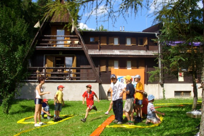 Ilustračný obrázok k článku Letné tábory v Brezne a okolí: Mamičky a oteckovia, vyberajte z pestrej ponuky...