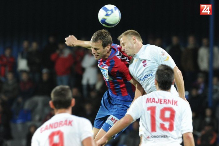 Ilustračný obrázok k článku Šnúra prehier bola konečne prelomená: Futbalisti Zlatých Moraviec zdolali Senicu!