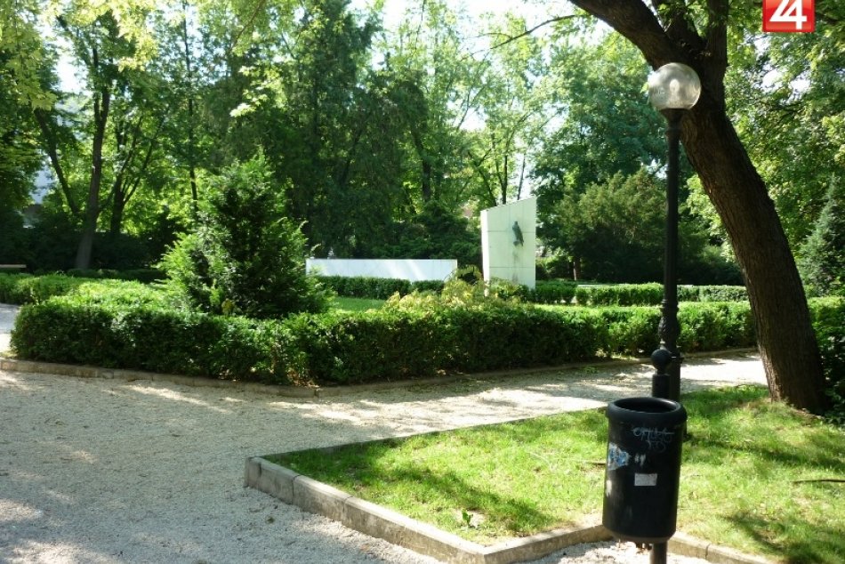 Ilustračný obrázok k článku Nové lavičky, koše a obnovený trávnik: Park Janka Kráľa čaká revitalizácia