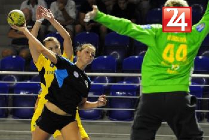 Ilustračný obrázok k článku Kompletný prehľad športových výsledkov: Hádzanárky s historickým víťazstvom