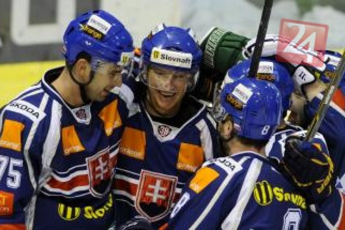Ilustračný obrázok k článku Prídte podporiť našich slovenských hokejistov: Prehľad zápasov vysielaných na námestí