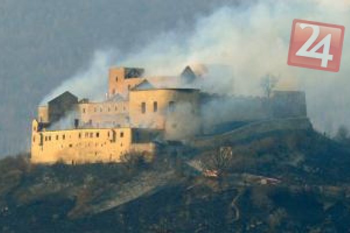 Ilustračný obrázok k článku Vyšetrovanie požiaru Krásnej Hôrky: Za ohnivú skazu nikoho nepotrestajú!