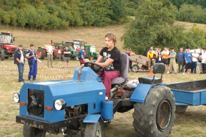 Ilustračný obrázok k článku OBRAZOM: Toto tu ešte nebolo! Off Road s traktormi :)