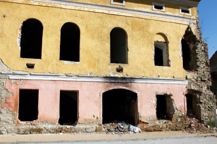 Ilustračný obrázok k článku Chátrajúce budovy na Lidickej ulici: Už našli majiteľov!