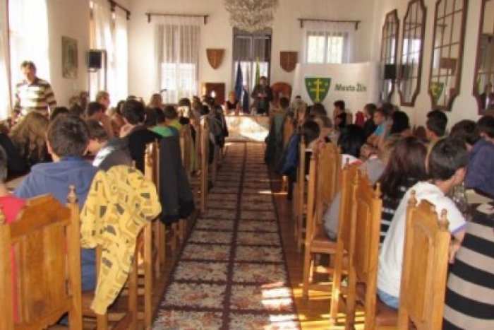 Ilustračný obrázok k článku Jubilejnú dúhovú lampu získala Naďa Okruhlicová