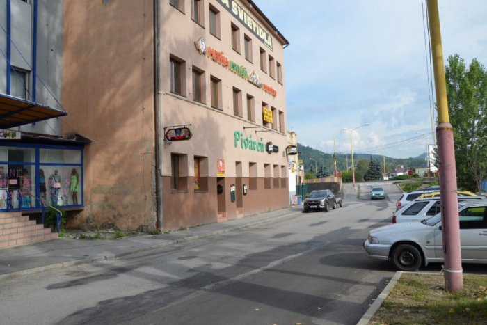 Ilustračný obrázok k článku Dráma v herni: So zbraňou v ruke žiadal peniaze