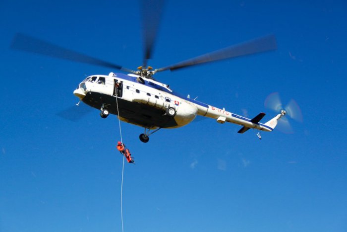 Ilustračný obrázok k článku Kuriózna záchranná akcia v Tatrách: Medveď vyplašil psov, uviazli pod Satanom