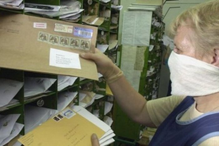 Ilustračný obrázok k článku Na Dopravný podnik prišla obálka s bielym práškom