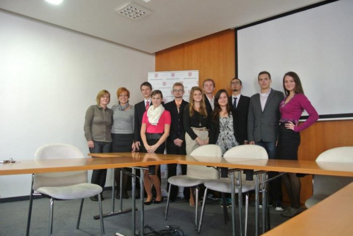 Ilustračný obrázok k článku V Bystrici vznikla Rada študentov, ktorá bude radiť primátorovi