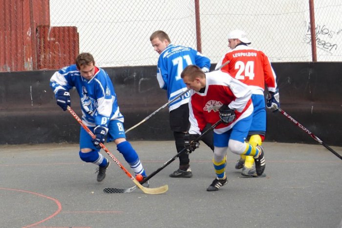 Ilustračný obrázok k článku Štartuje jarná časť Banskobystrickej hokejbalovej ligy: Čakajte atraktívne súboje!