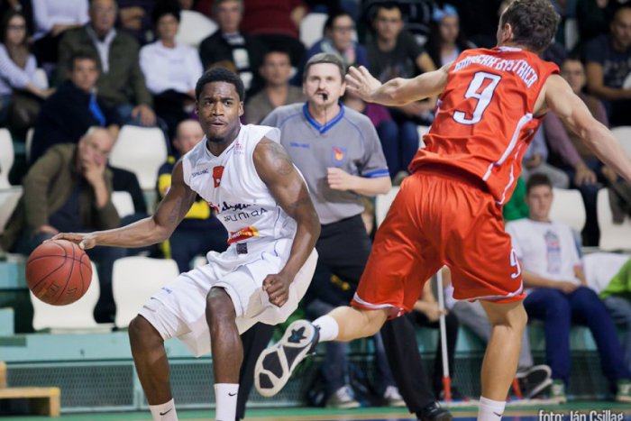 Ilustračný obrázok k článku Nitrianski basketbalisti nečakane podľahli hráčom Banskej Bystrice