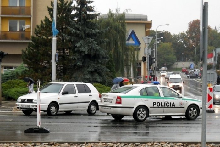 Ilustračný obrázok k článku V Nitre havarovala opitá policajtka (24), skončila za mrežami!