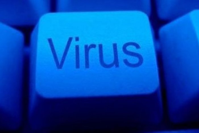 Ilustračný obrázok k článku Internetom sa šíri nebezpečný vírus: V mene polície žiada zaplatiť pokutu!