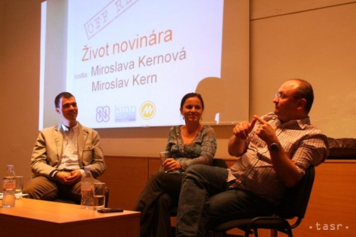 Ilustračný obrázok k článku Študenti žurnalistiky si na diskusie pozývajú ľudí z praxe