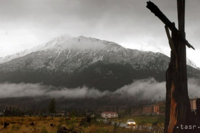 Ilustračný obrázok k článku Vodiči, pozor na počasie: Jazdu autom znepríjemnia hmly