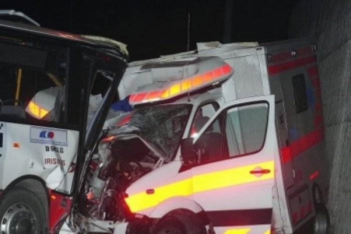 Ilustračný obrázok k článku Tragická nehoda sanitky: Súd vodičku oslobodil, prokurátor sa odvolal