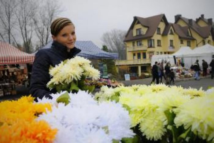 Ilustračný obrázok k článku Slovákov na poľských trhoch viditeľne ubudlo. Kríza, málo peňazí, potravinové škandály...