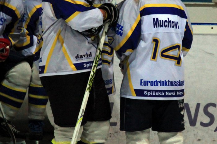 Ilustračný obrázok k článku Osy opäť nadeľovali. Výprask dostala Banská Bystrica