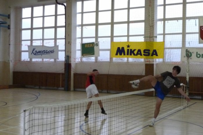 Ilustračný obrázok k článku Špička slovenských nohejbalistov do 21 rokov na sústredení v Revúcej