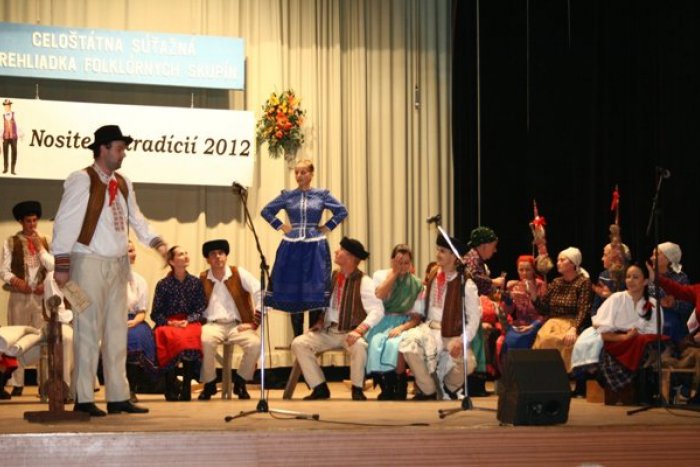 Ilustračný obrázok k článku Skupina Stromíš z Vlachova reprezentovala Gemer na celoslovenskej súťaži