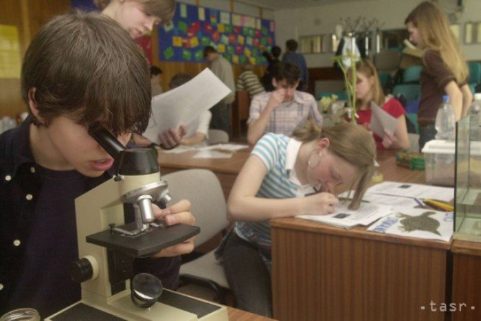 Ilustračný obrázok k článku Dušan Čaplovič chce od nového roku ubrať osemročným gymnáziám