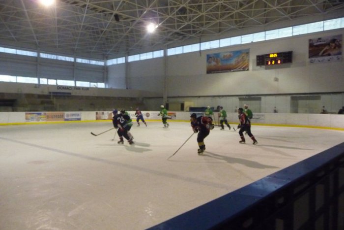 Ilustračný obrázok k článku Revúcki hokejsti bombardujú súperov jedna radosť