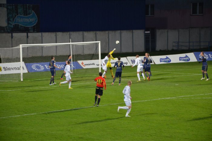 Ilustračný obrázok k článku Víťazstvo Ružomberka je cenné, postupuje ale Slovan