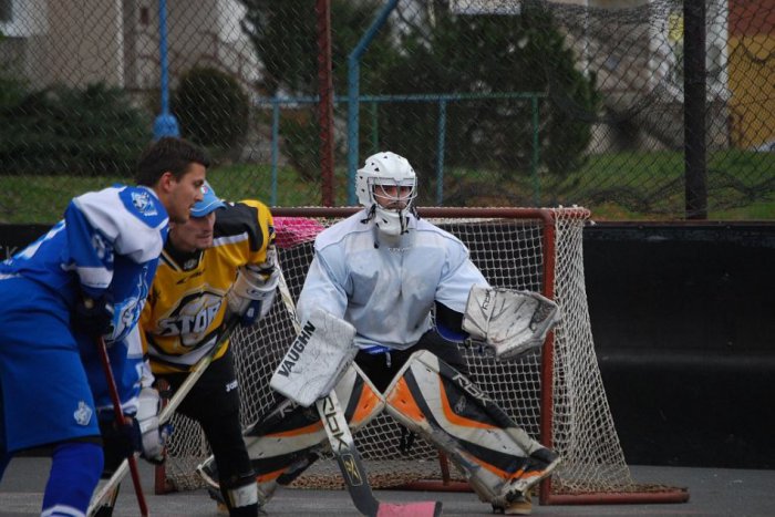 Ilustračný obrázok k článku Hokejbal Poprad 8. kolo: Čelo tabuľky bez zmien