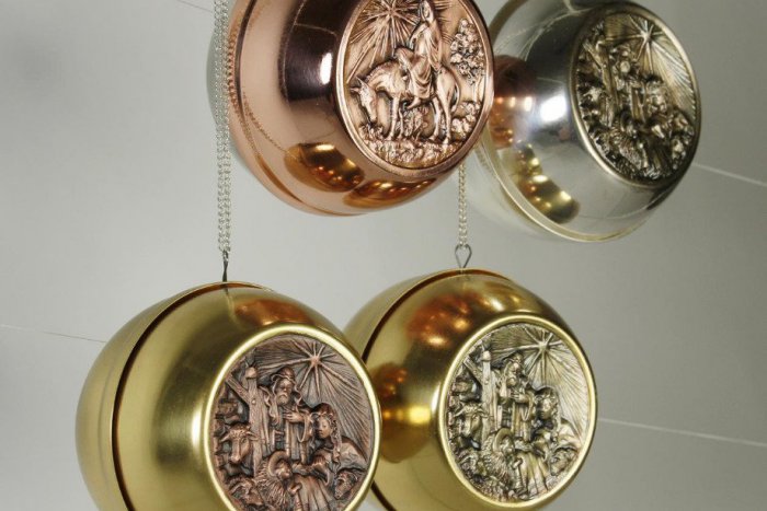 Ilustračný obrázok k článku Novinka z mincovne: Okrem mincí aj vianočné gule!