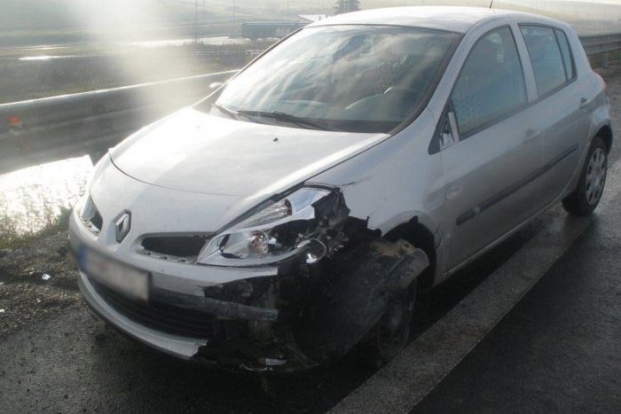 Ilustračný obrázok k článku Ranná poľadovica za Matejovcami. Na ceste došlo k reťazovej dopravnej nehode