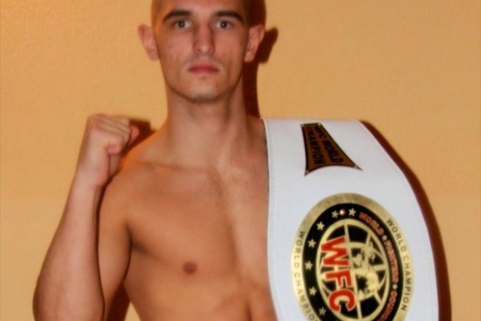 Ilustračný obrázok k článku Švajčiari sa predviedli. Popradský fighter nedostal ani najesť