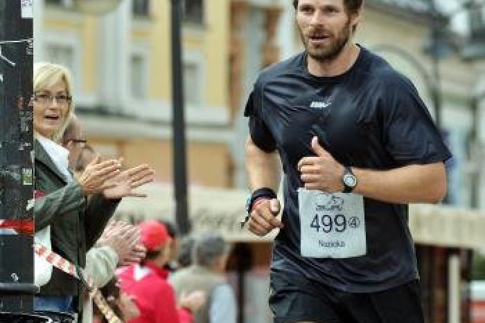 Ilustračný obrázok k článku Jubilejný maratón v Rajci už cez víkend: Beh, koncerty aj jarmok!