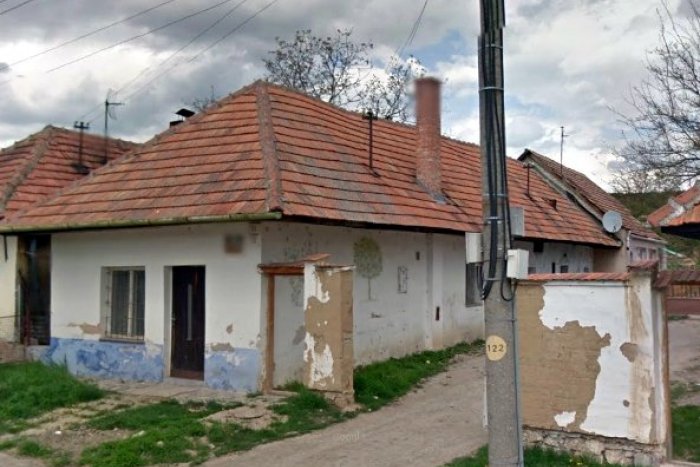 Ilustračný obrázok k článku Periny a prestieradlá: Zlodej vykradol skanzenový domček