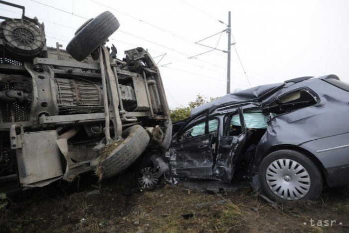 Ilustračný obrázok k článku AKTUALIZOVANÉ: Muža (†66) pri prechádzaní cez cestu v Krškanoch zabilo auto
