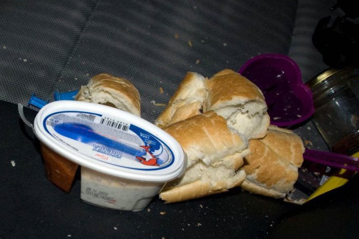 Ilustračný obrázok k článku Podarená dvojica: V rožkoch a treske schovávali drogy!