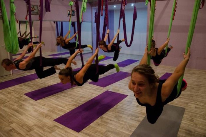 Ilustračný obrázok k článku VYHODNOTENIE súťaže: Nový fenomén cvičenia v Nitre. Vyskúšajte FLYFIT aj vy!