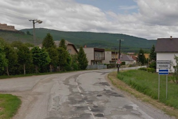 Ilustračný obrázok k článku Dvojica zlodejov nekradla prvý krát: Vybrali dom v Krásnohorskom Podhradí