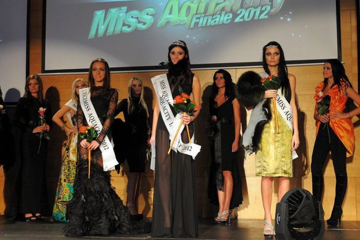 Ilustračný obrázok k článku Poznáme už Miss AquaCity Poprad 2012