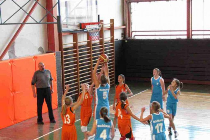 Ilustračný obrázok k článku Mladšie žiačky MBK REGIÓN Rožňava  hosťovali v Krompachoch