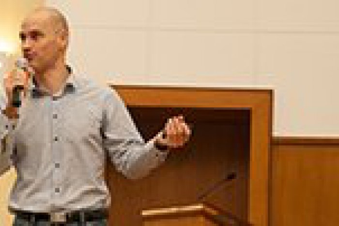 Ilustračný obrázok k článku FOTO: Tragédia eura pred očami vysokoškolákov