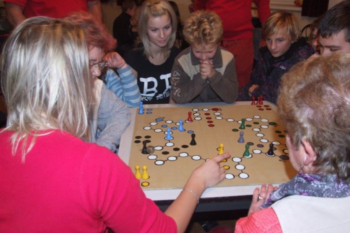 Ilustračný obrázok k článku Človko stále v kurze! V dedine hrali maratón