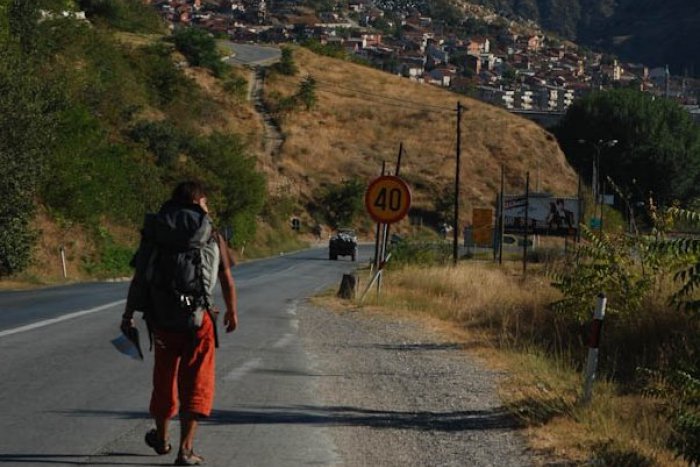 Ilustračný obrázok k článku Stopom cez Kosovo ... Doparoma koho to bol nápad?!