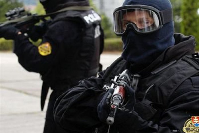 Ilustračný obrázok k článku Akcia kukláčov proti zlodejskému gangu, pozrite si zábery!