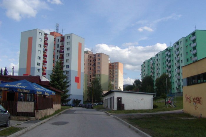 Ilustračný obrázok k článku Policajti si posvietili na popíjajúcu mládež: Rekordérkou sa stala Diana (16)