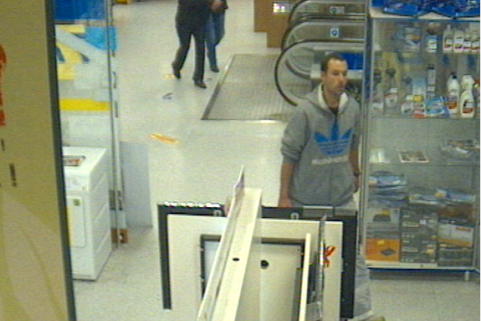 Ilustračný obrázok k článku Poznáte tohto muža? Pátra po ňom polícia