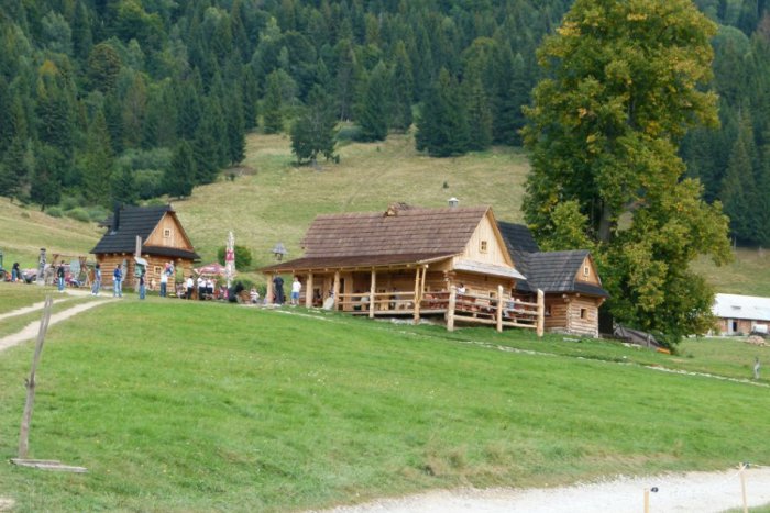 Ilustračný obrázok k článku V sobotu bude na Zbojskej veselo. Nebudú chýbať klobásky, ľudová hudba ani Mikuláš