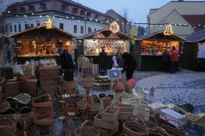 Ilustračný obrázok k článku Punč vo vianočnom mestečku? Kúpou tejto pochúťky v jednom zo stánkov pomôžete dobrej veci