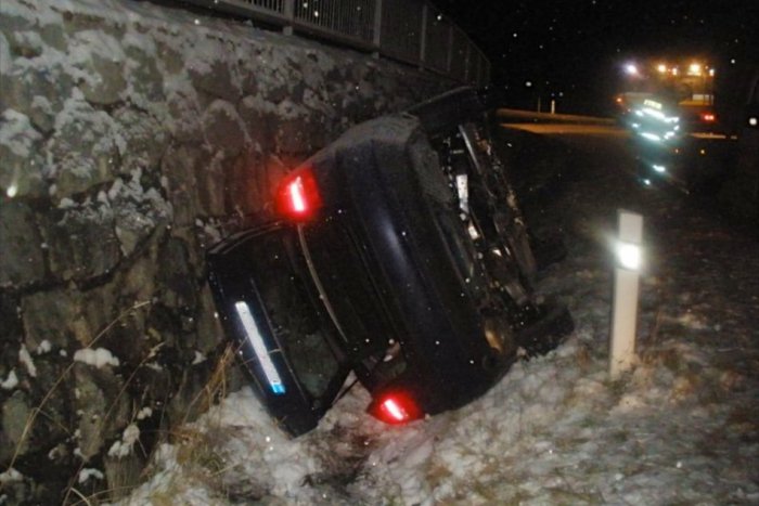 Ilustračný obrázok k článku Nehody na zasnežených cestách: Takto dopadli niektorí vodiči...