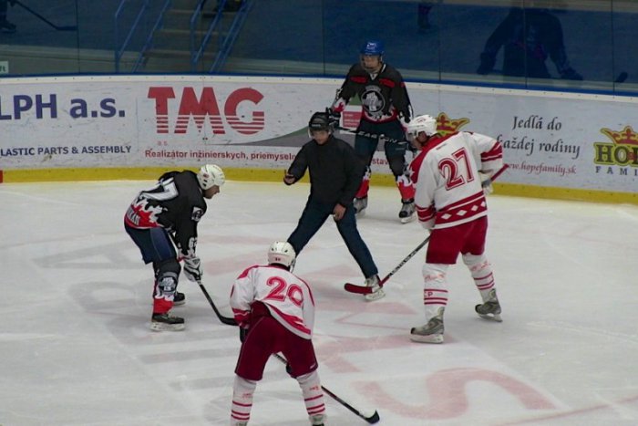 Ilustračný obrázok k článku Šláger kola pre HC Elite Forces. Štvrtý Vulkán stráca na prvého len 2 body