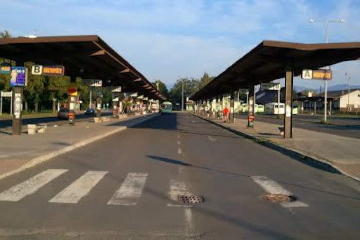 Ilustračný obrázok k článku Cestujúci pozor! Chystajú sa zmeny v odchodoch autobusov